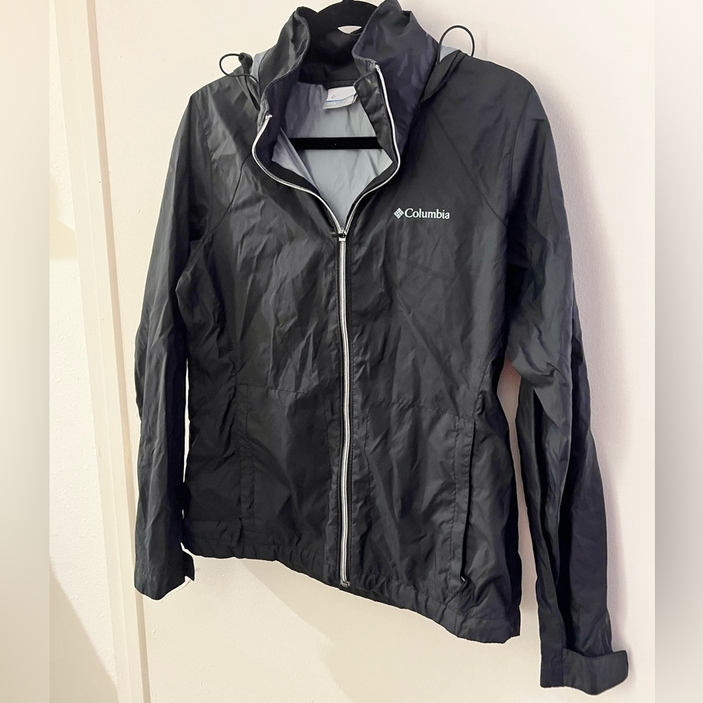 Columbia Women’s Black Hooded Rain Jacket Zip Front Medium